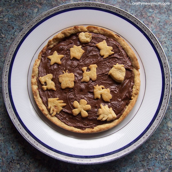 Crostata decoration ideas - fantasy - at craftymessymom.com