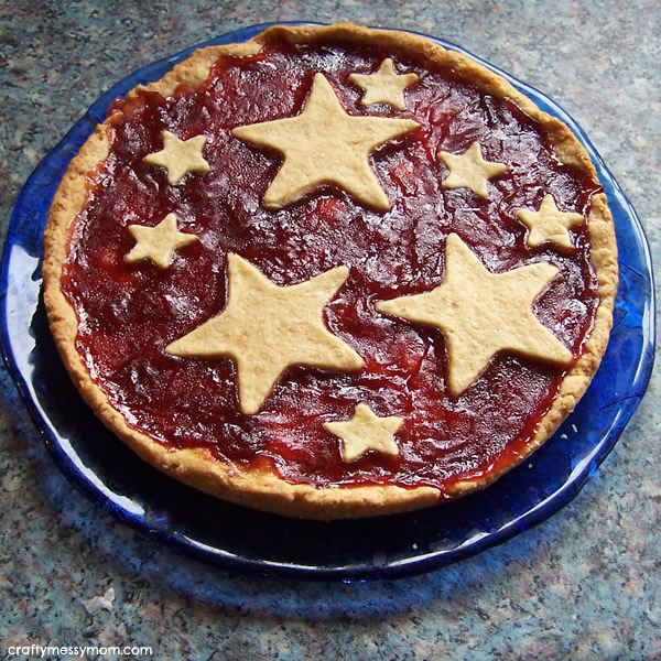 Crostata decoration ideas - stars - at craftymessymom.com
