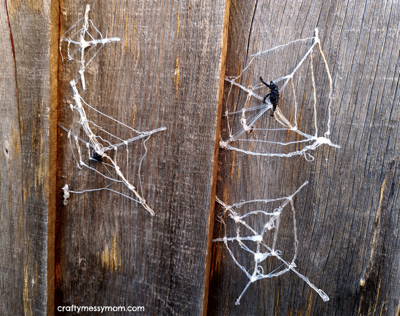 Halloween crafts - 3D pen spider webs | craftymessymom