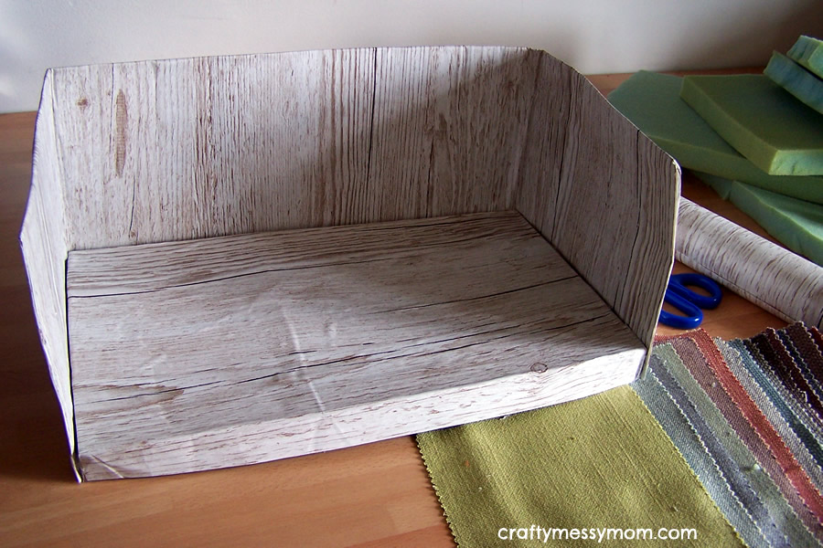 DIY dolls sofa - step1 | craftymessymom.com