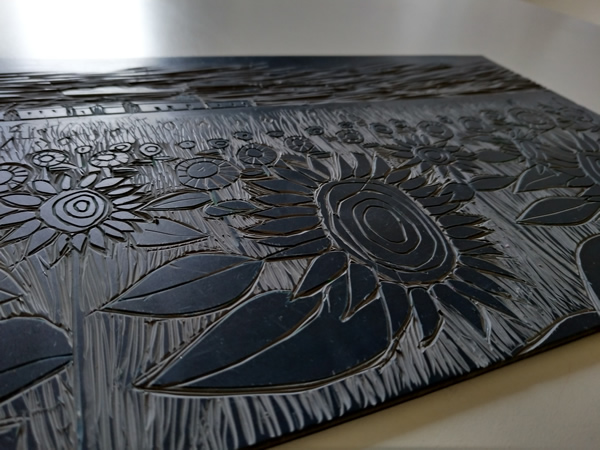 Lino cutting by @marzia_fa